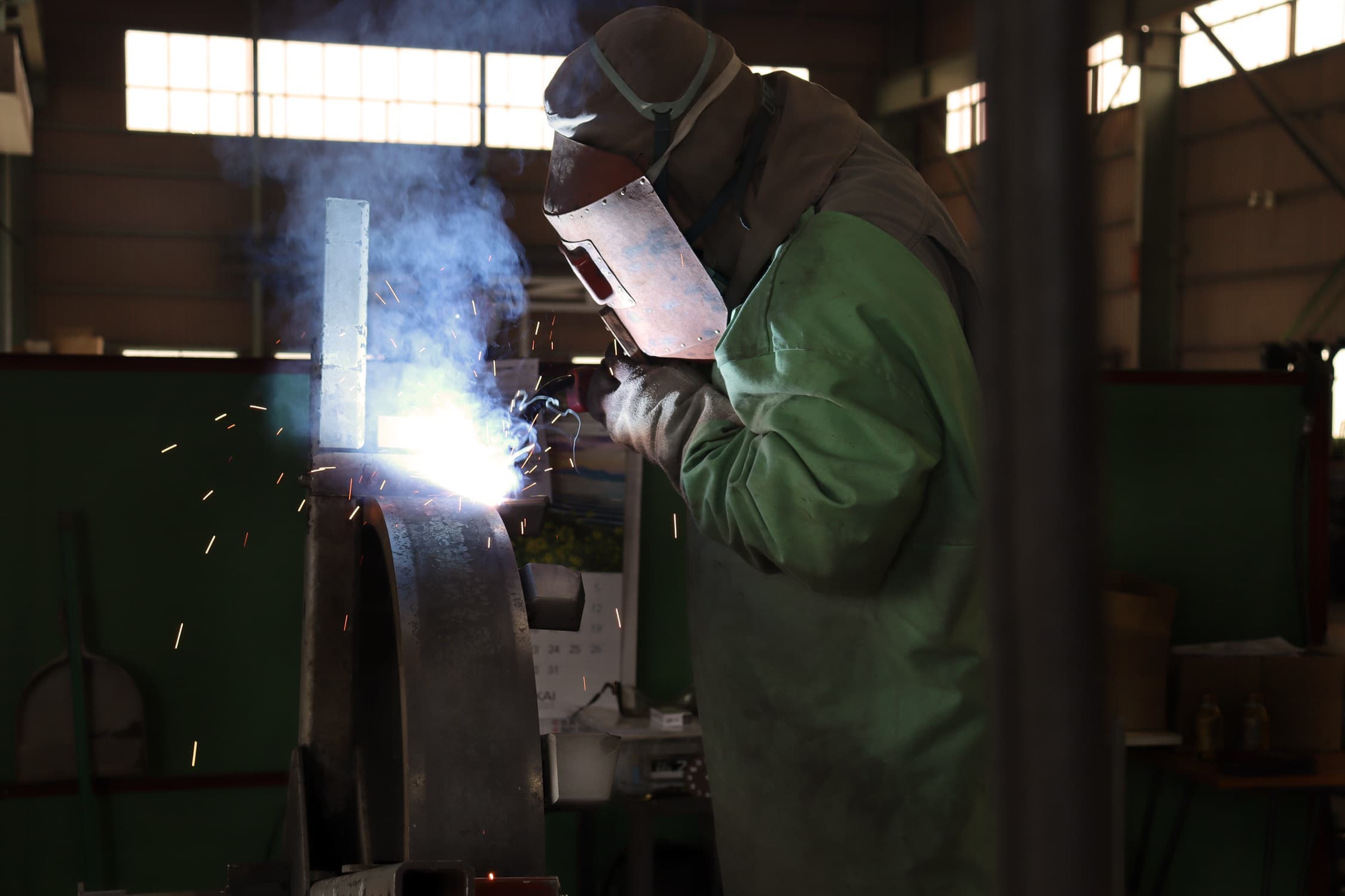 小島工業株式会社｜各種金属溶接・板金加工｜鋼材受注・発注｜製缶｜茨城県北相馬郡利根町の自社工場
